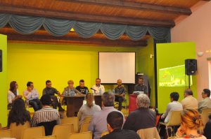 Mesa redonda emprendedores y tecnicos Burgohondo