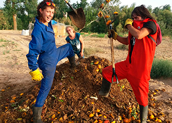 Una escuela itinerante de emprendimiento agroecológico con acceso a la tierra
